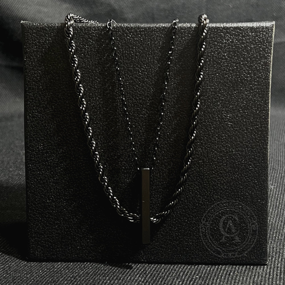 Noir Chains