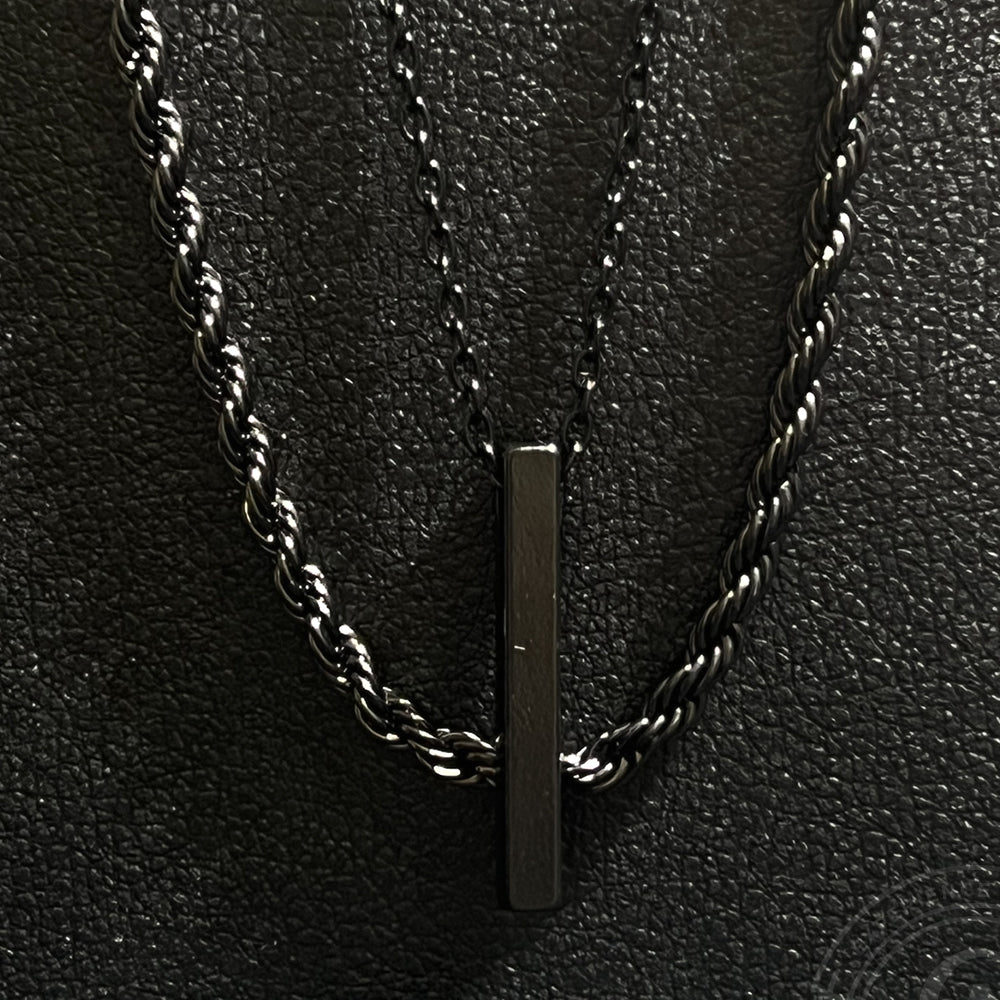 Noir Chains